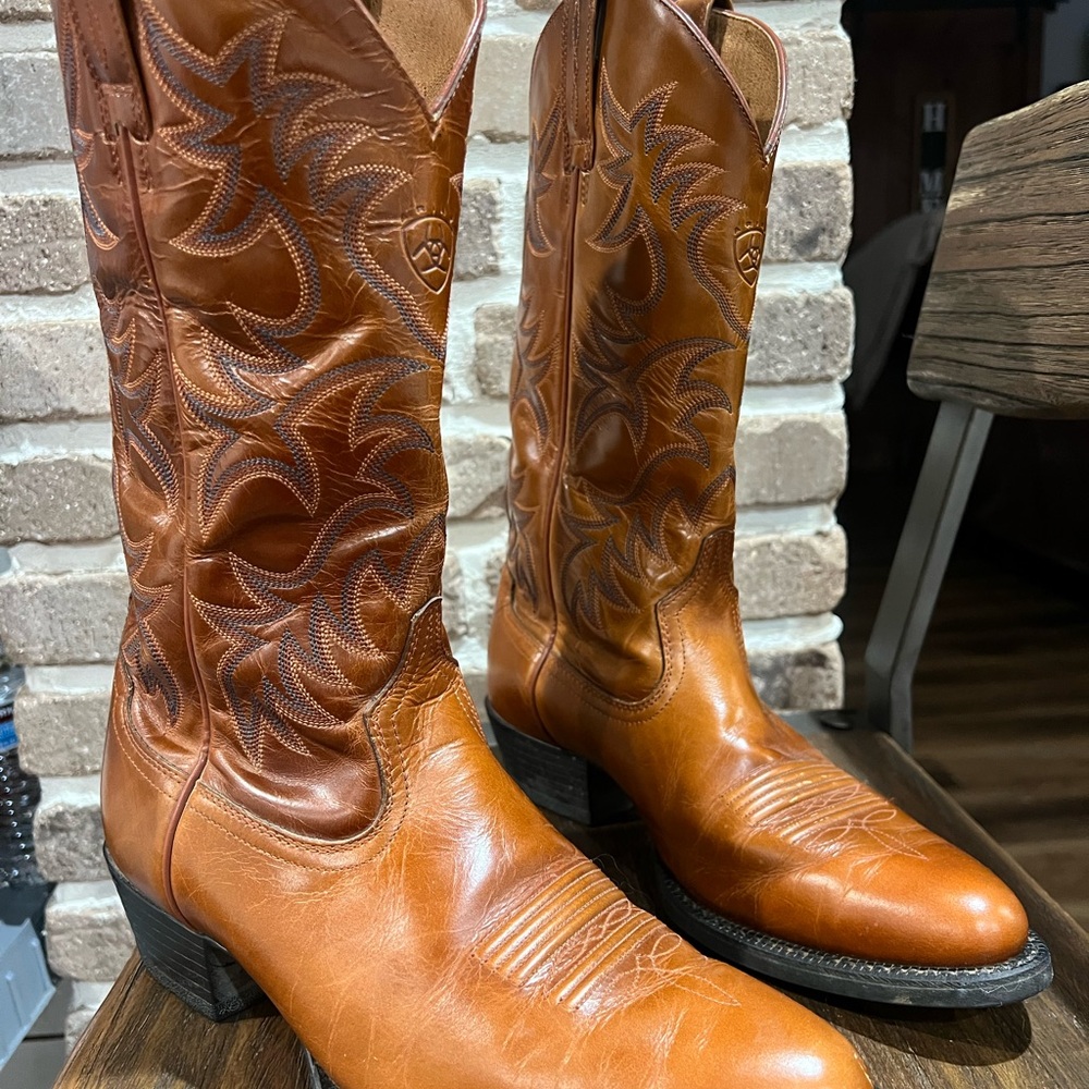 Ariat Men's Tan Leather Cowboy Boots - Picture 2 of 6